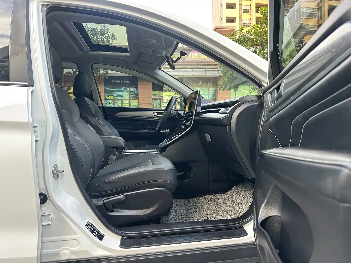 Haval M6 2021 PLUS 1.5T DCT Luxury Smart Connect фото 10