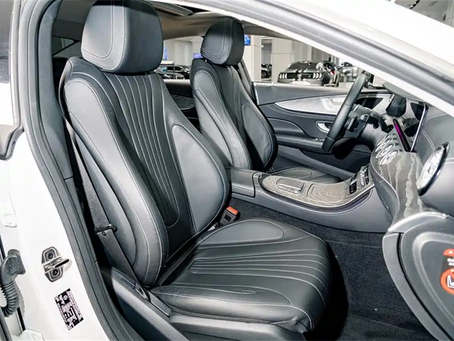 Mercedes-Benz CLS 2018 CLS 300 Dynamic фото 20
