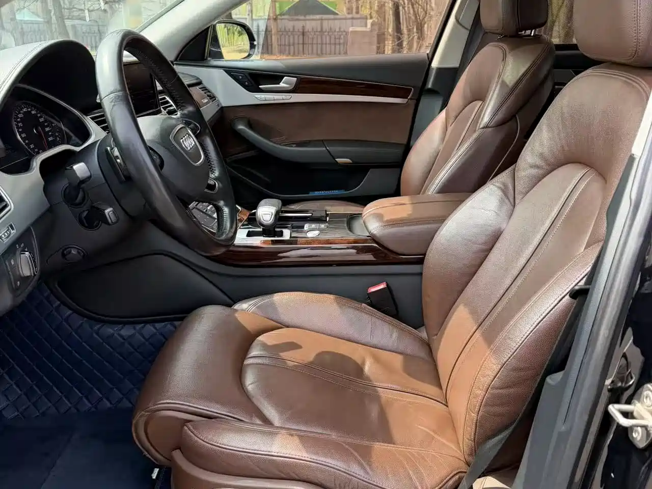 Фото 6 - Audi A8