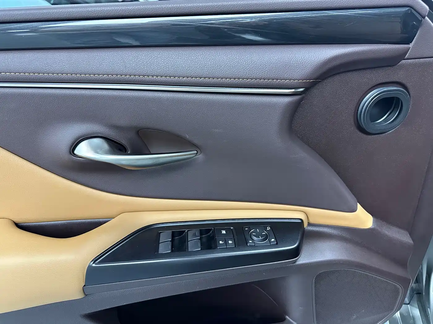 Lexus ES 2020 Model 300h Excellence Edition China V фото 7