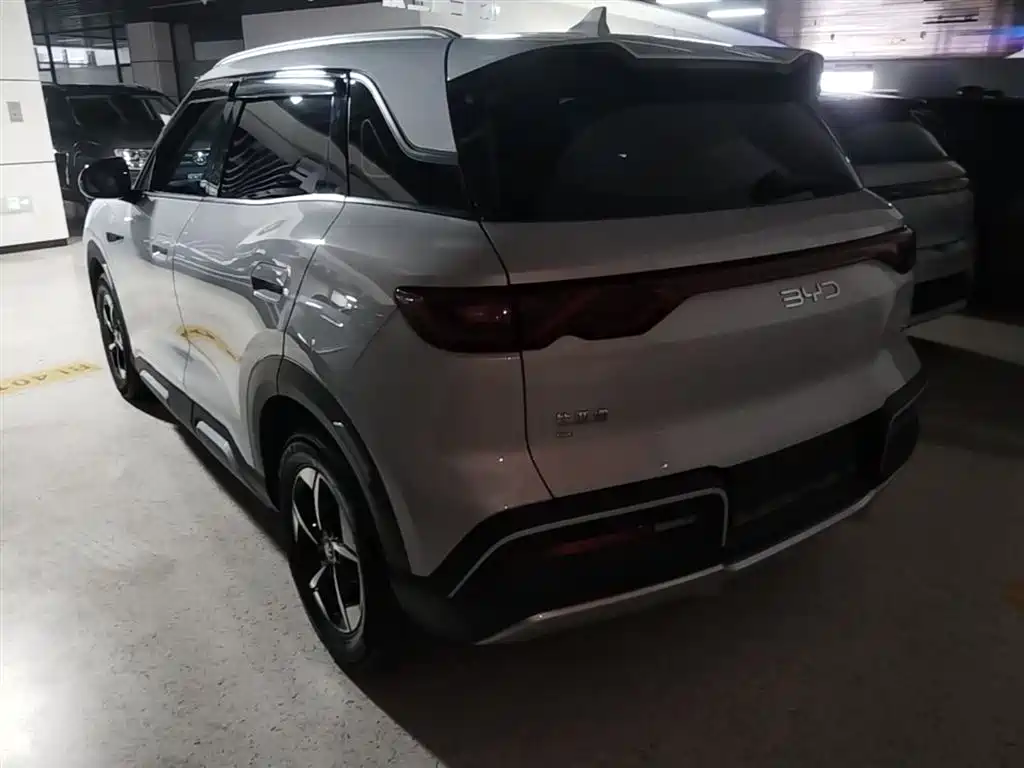 BYD Yuan UP 2024 401KM Surpass Edition фото 5