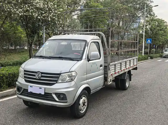  Dongfeng Xiaokang DFSK D51 2020 1.5L Luxury Rear Dual Wheel China VI DK15
