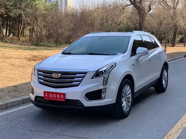 CADILLAC XT5