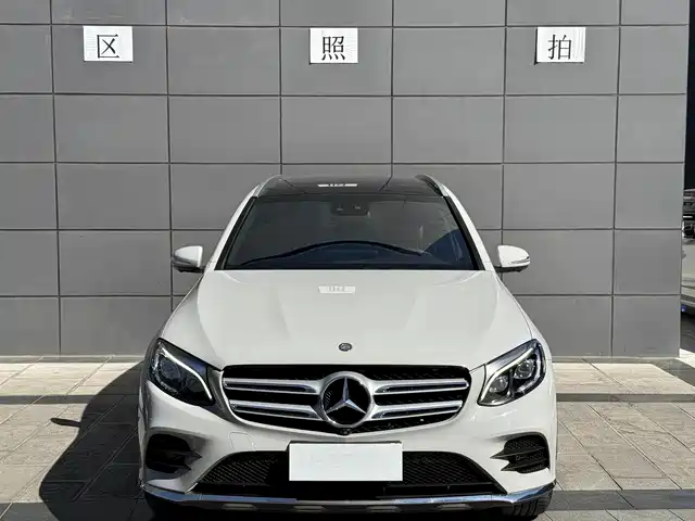 MERCEDES-BENZ GLC