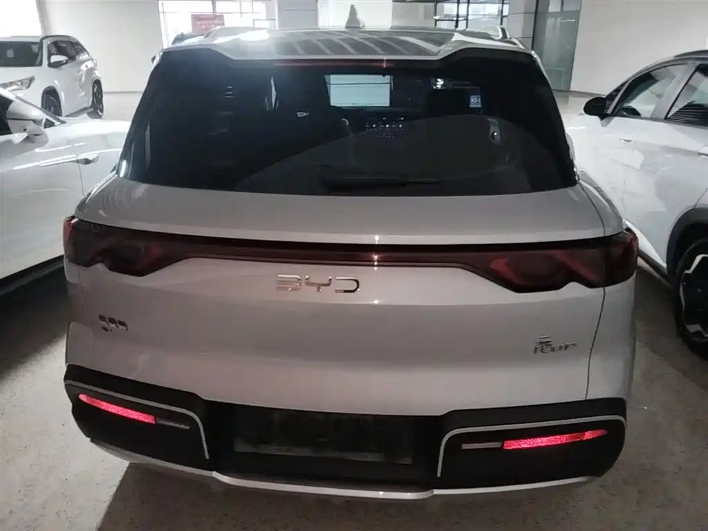 BYD Yuan UP 2024 401KM Surpass Edition фото 6