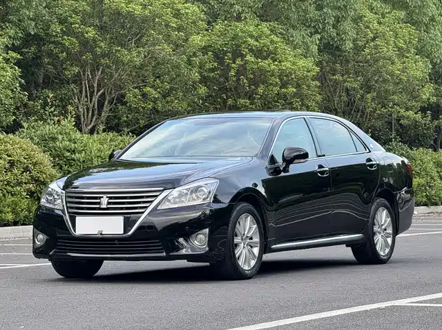  Toyota Crown 2012 2.5L Royal Leather Edition