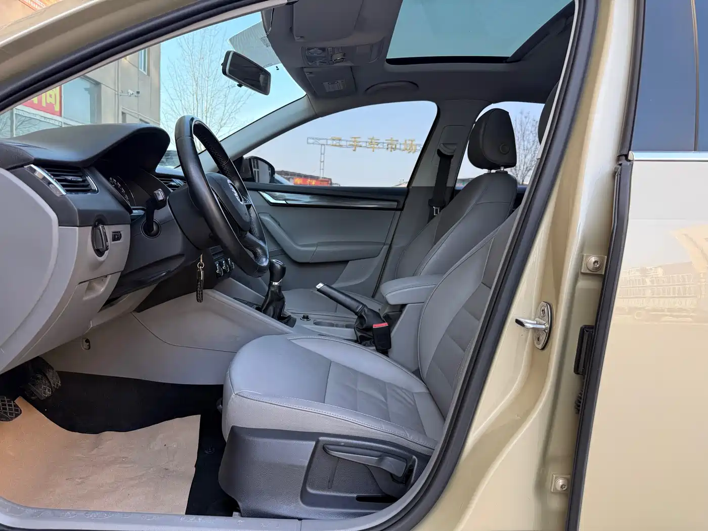 Škoda Octavia 2015 1.6L Manual逸俊版 фото 4