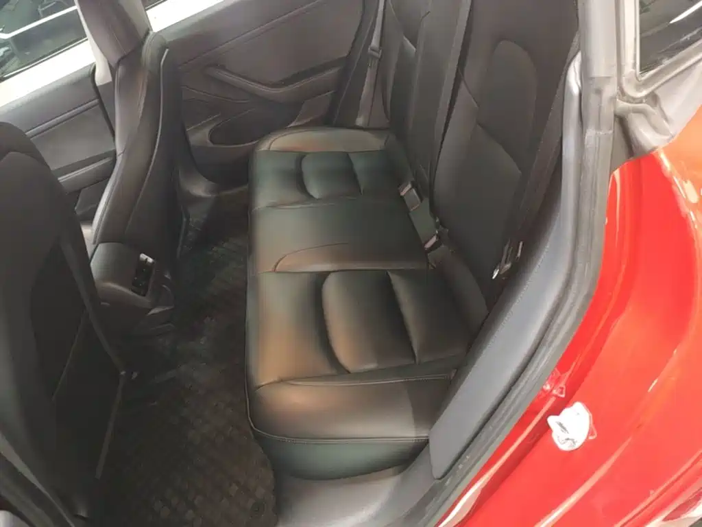 Фото 17 - Tesla Model 3