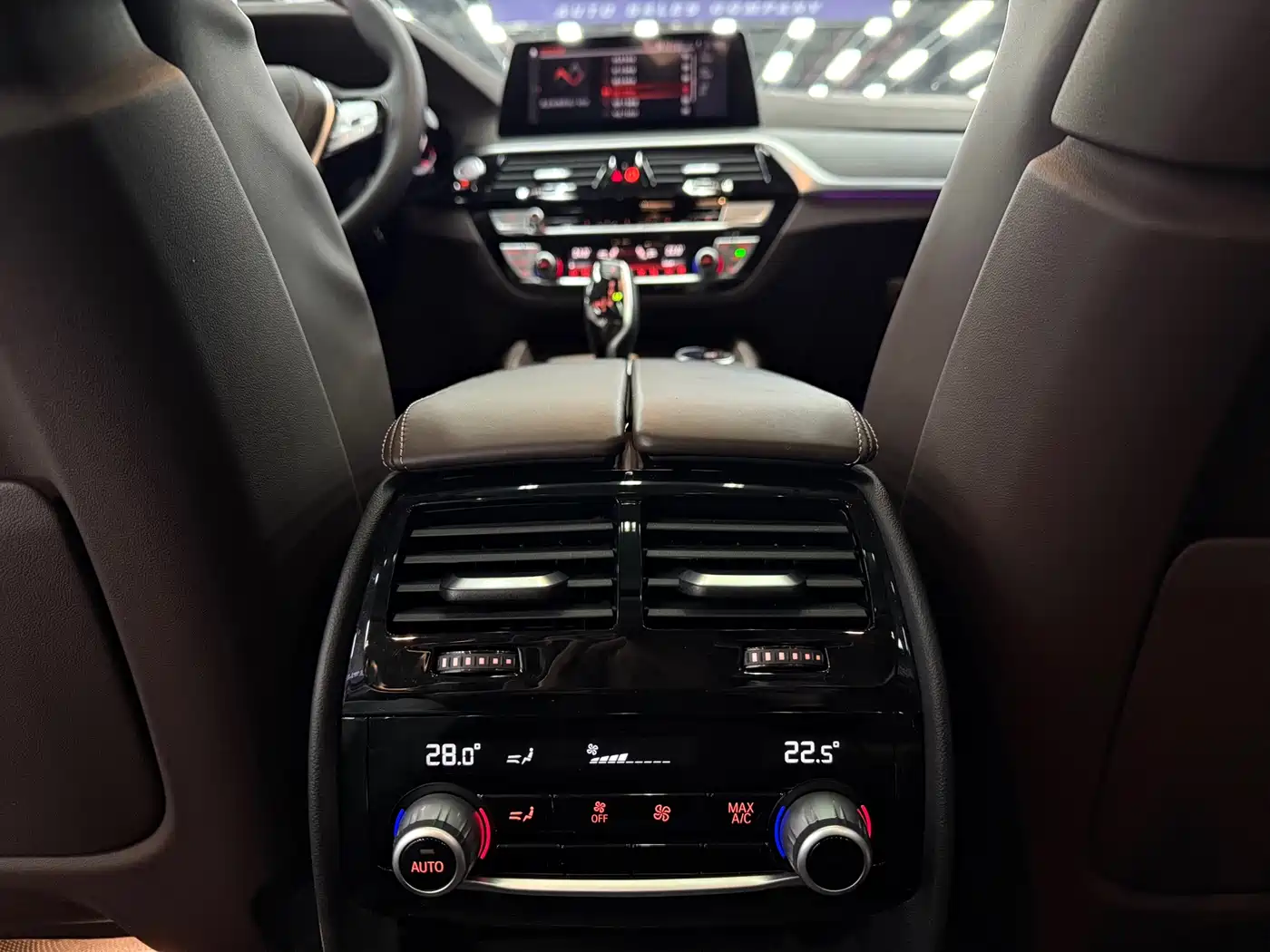 BMW 5 Series 2020 530Li Premium Luxury Package фото 9