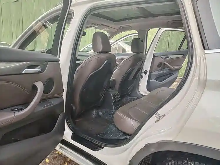 BMW X1 2018 xDrive20Li Premium Model фото 8