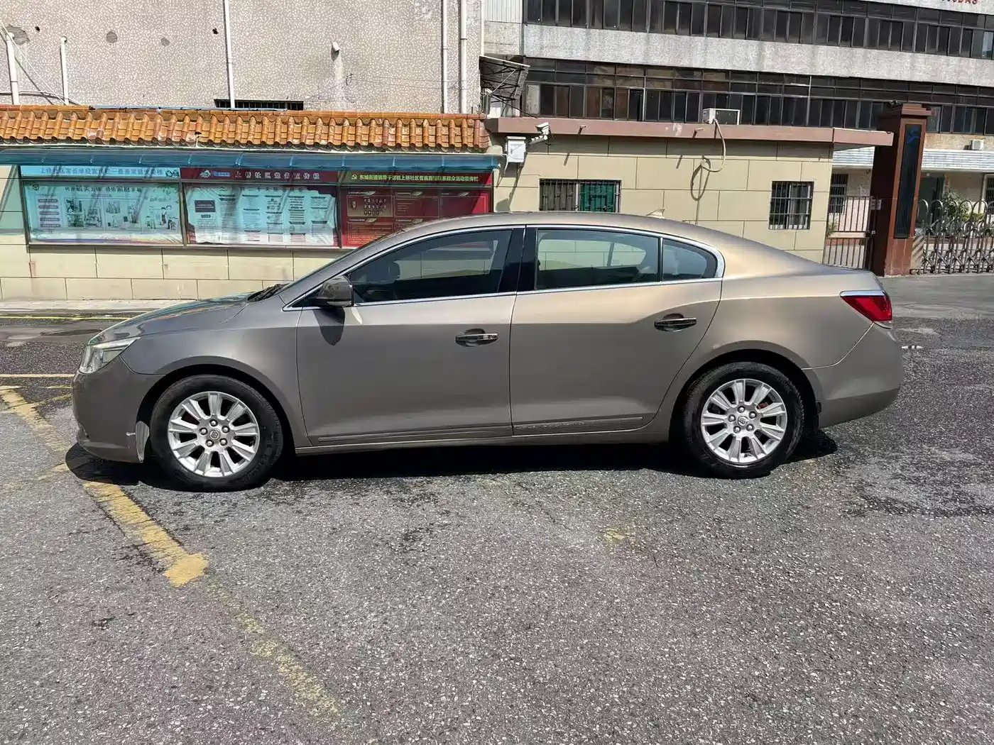 Buick LaCrosse 2012 2.4L SIDI Premium Edition фото 8
