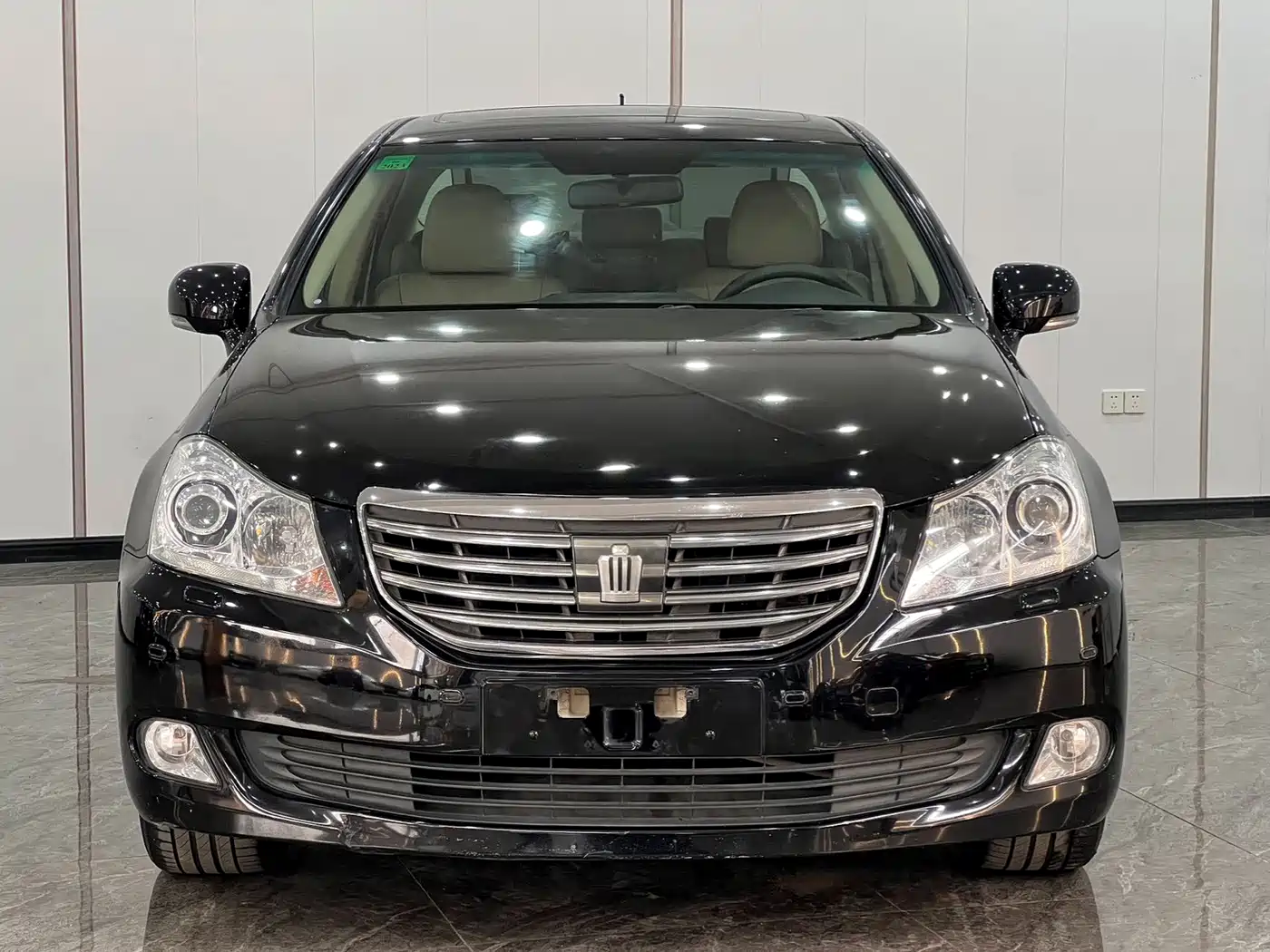 Фото 3 - Toyota Crown