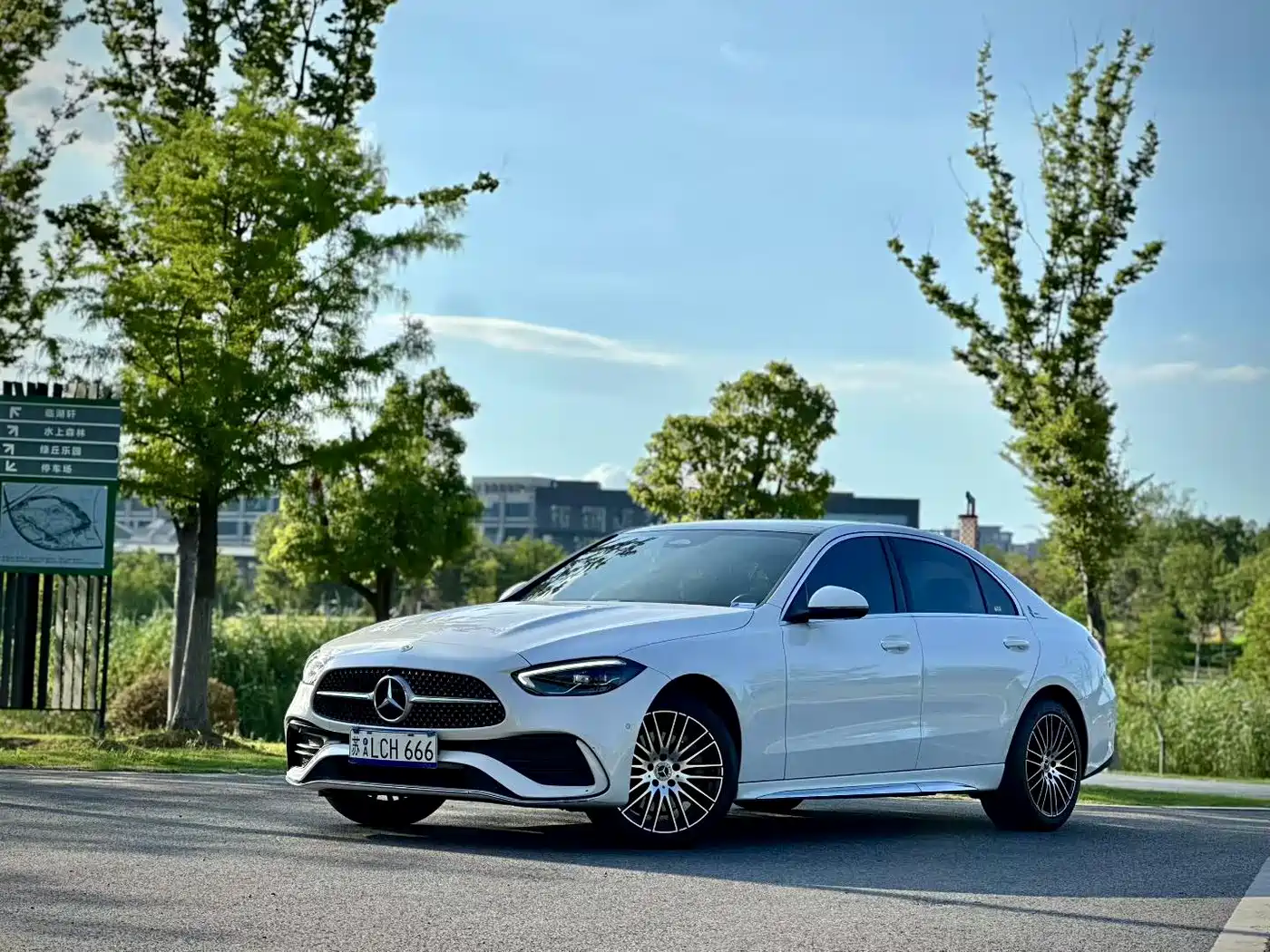 Mercedes-Benz C-Class 2023 Facelift C 260 L Sport Edition фото 9