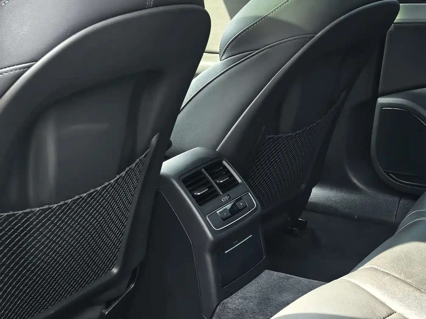 Audi A4L 2020 40 TFSI Luxury Dynamic фото 9