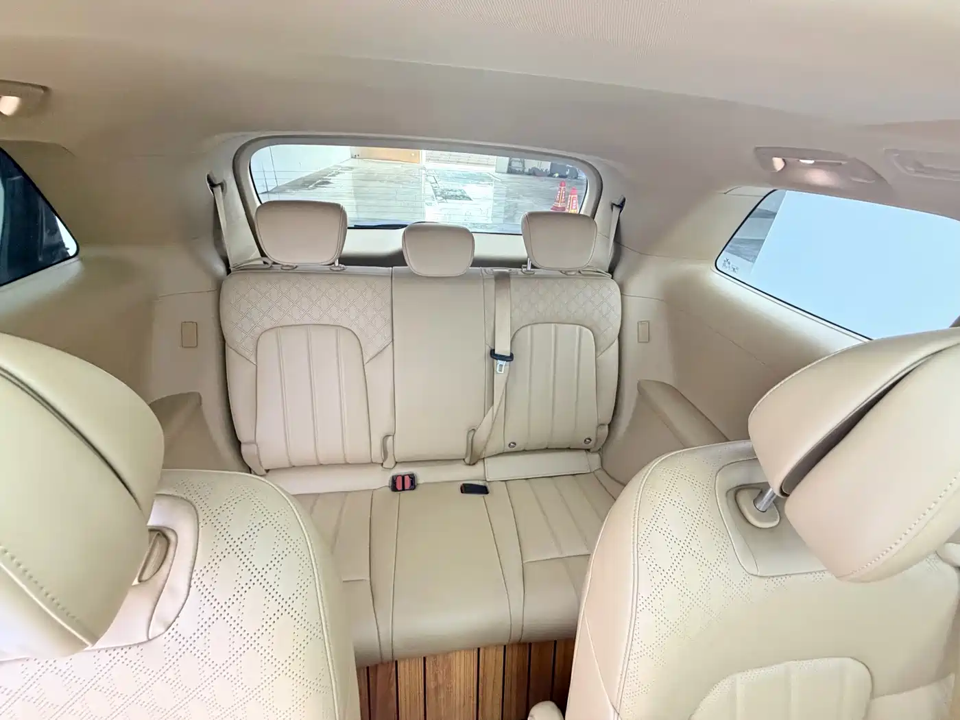 Voyah Auto Voyah Dreamer 2024 PHEV Extended Range Premium Edition фото 22