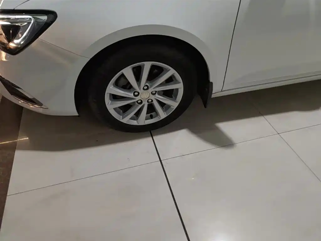 Buick Verano 2018 Sedan 15S Automatic Leading фото 23