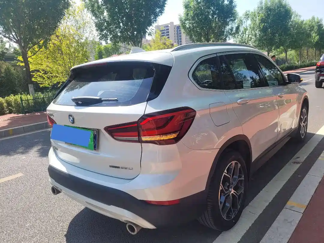 BMW X1 2021 sDrive25Li Leading фото 4