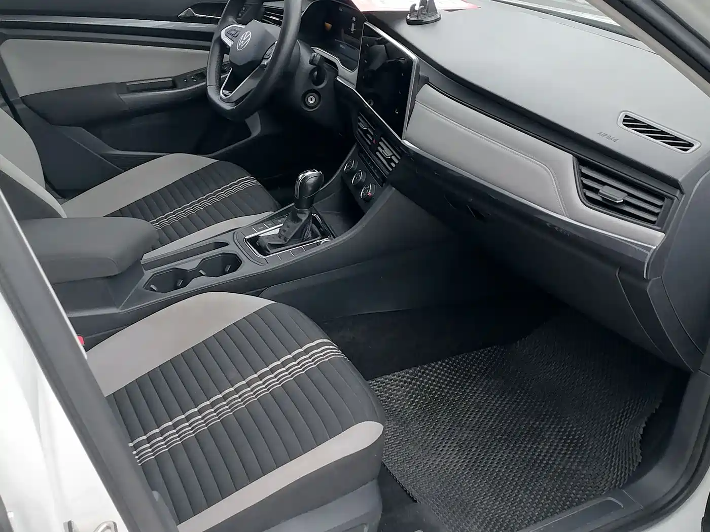 Volkswagen Bora 2023 200TSI DSG Yuexing Edition фото 6