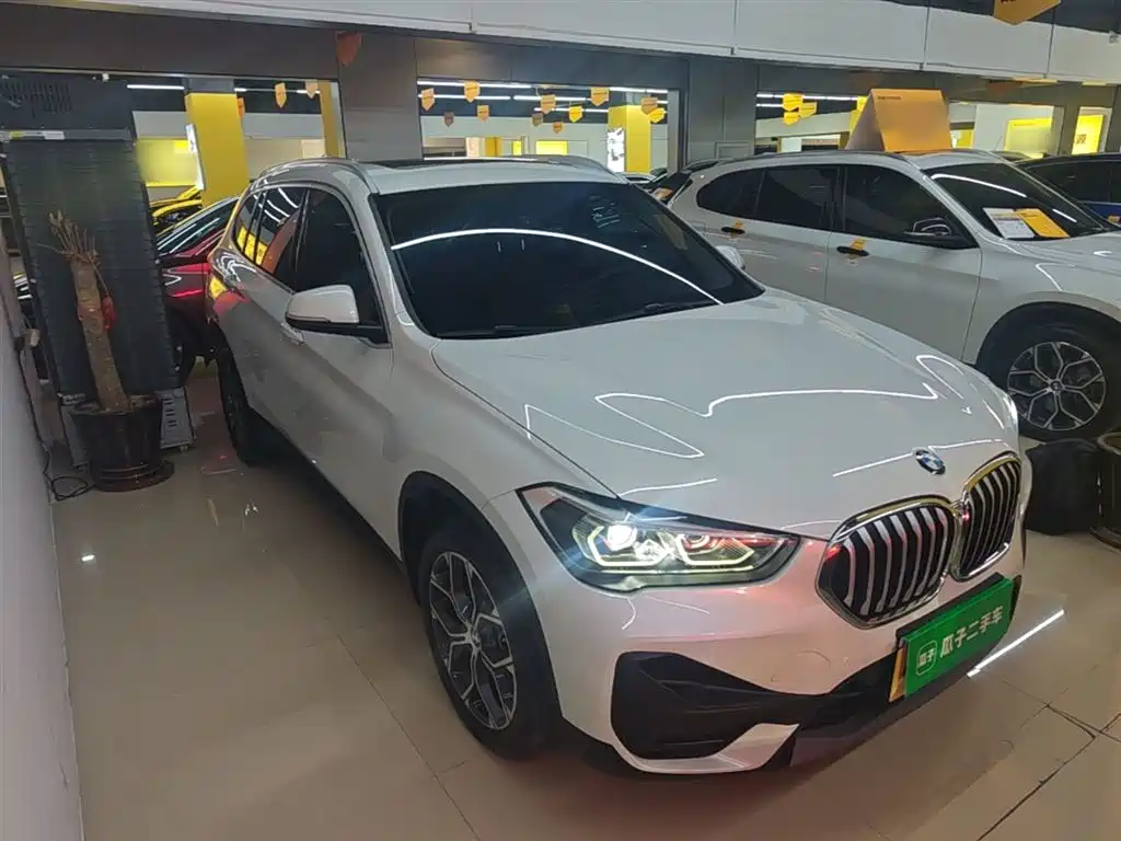 BMW X1 2022 sDrive25Li Leading фото 4