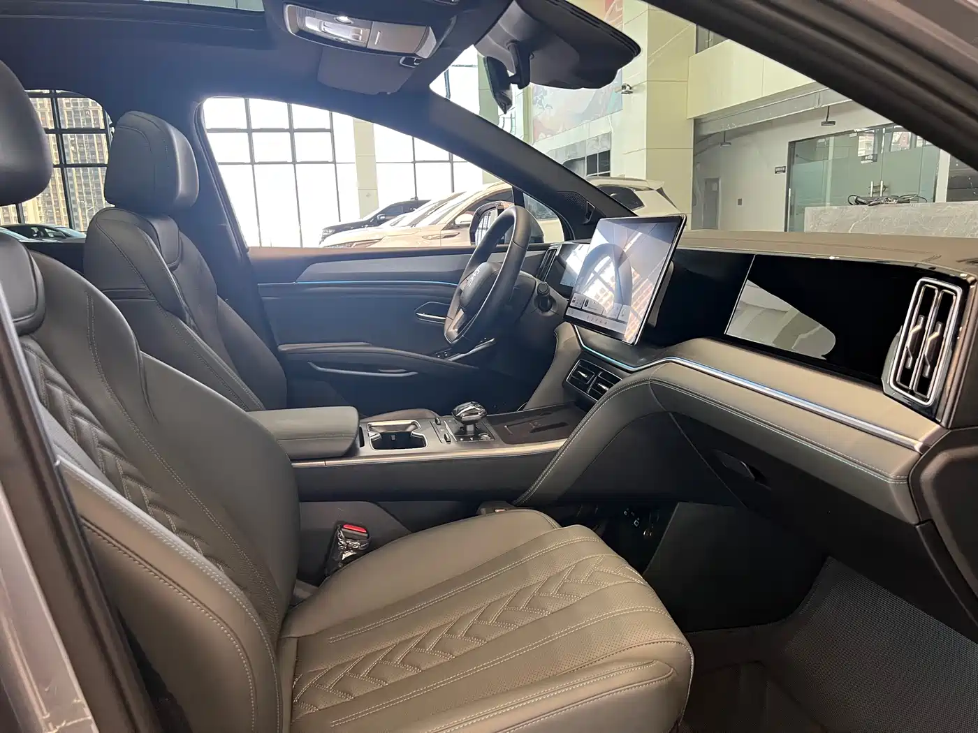 BYD Song L DM-i 2025 Smart Drive Edition 112km Surpassing фото 8
