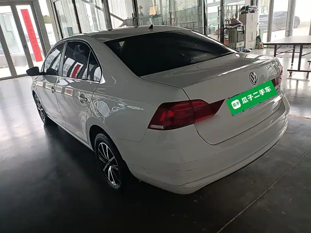 Volkswagen Santana 2016 1.6L Manual Trend Edition фото 5