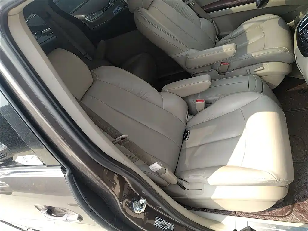 Buick GL8 2017 25S Premium Model China V фото 20