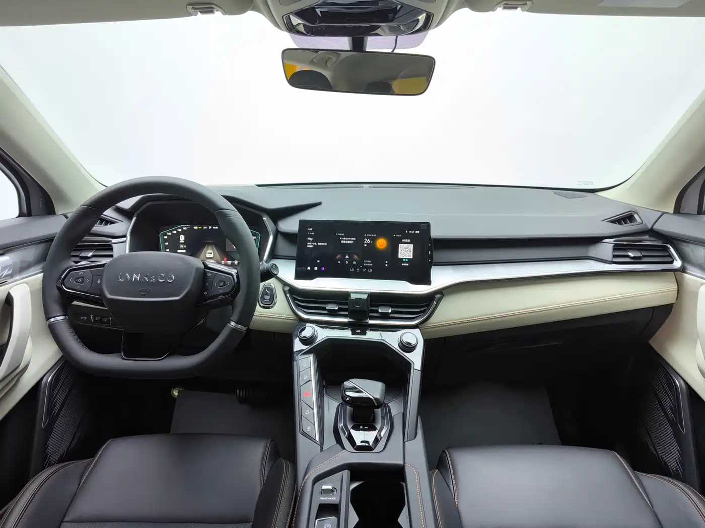 Lynk & Co 06 EM-P 2022 PHEV 84KM Range Pro фото 4
