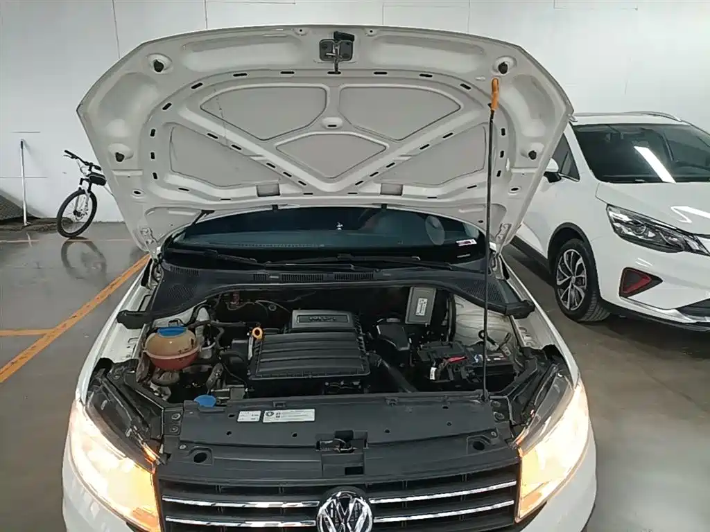 Volkswagen Santana 2016 1.6L Manual Trend Edition фото 20