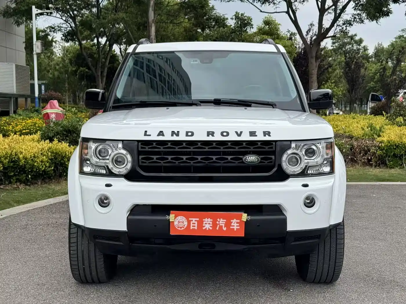Land Rover Discovery 2013 3.0 SDV6 Black Premium Limited Edition фото 2