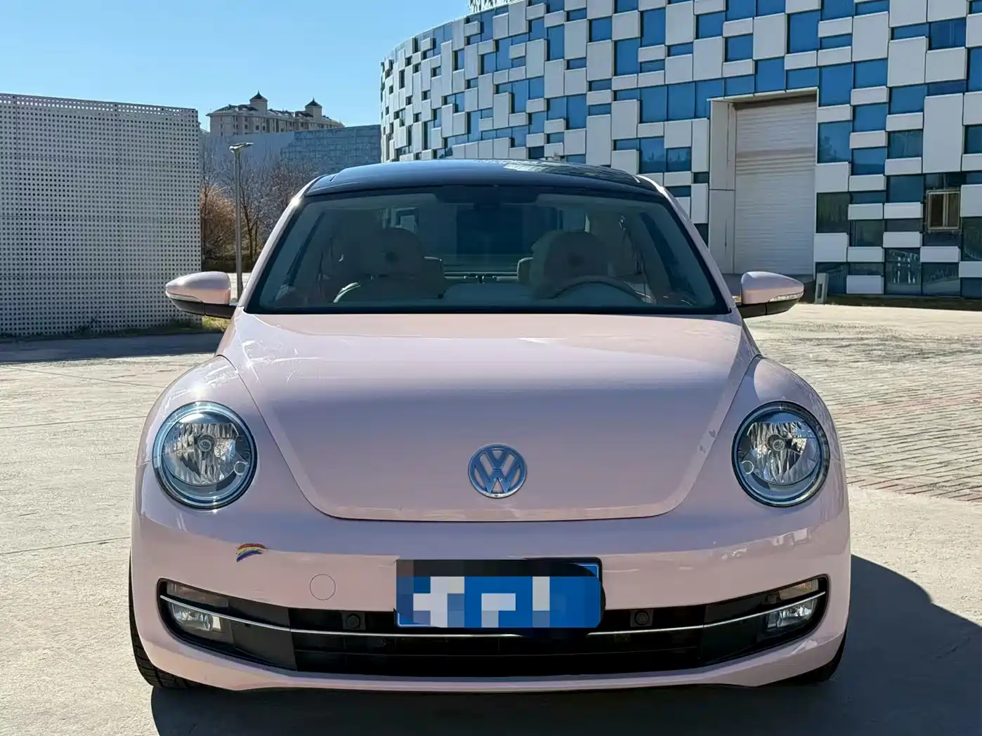 Photo 2 - Volkswagen Beetle