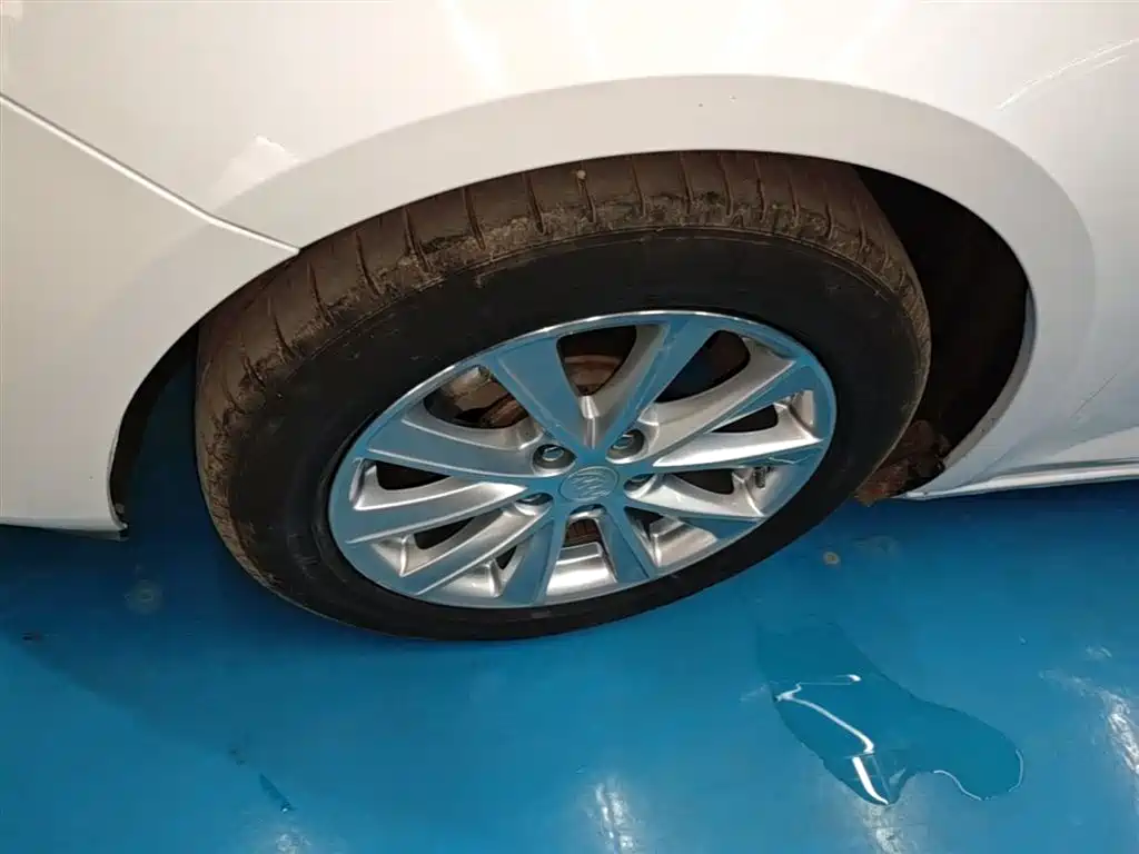 Buick Verano 2015 Sedan 20T Dual-clutch Leading фото 23
