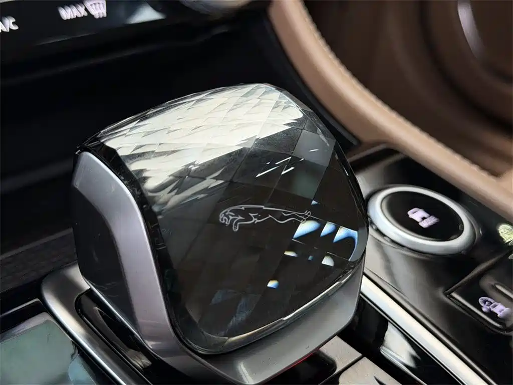 JAGUAR XFL
