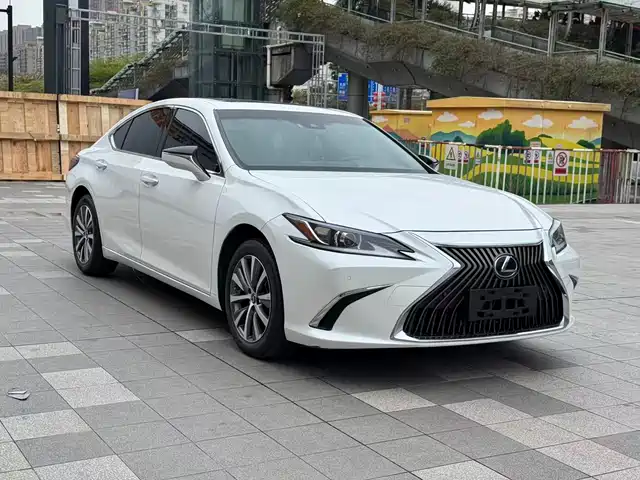Lexus ES 2020 200 Excellence