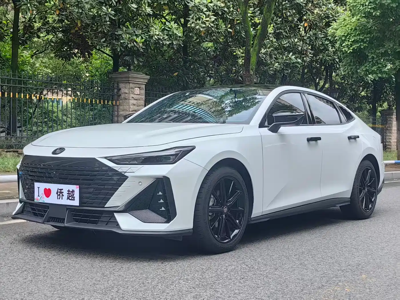 CHANGAN UNI-V