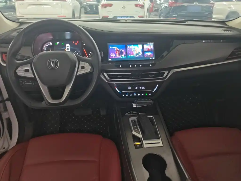 Changan CS35 PLUS 2019 2019 1.4T DCT Smart Blue Whale Edition