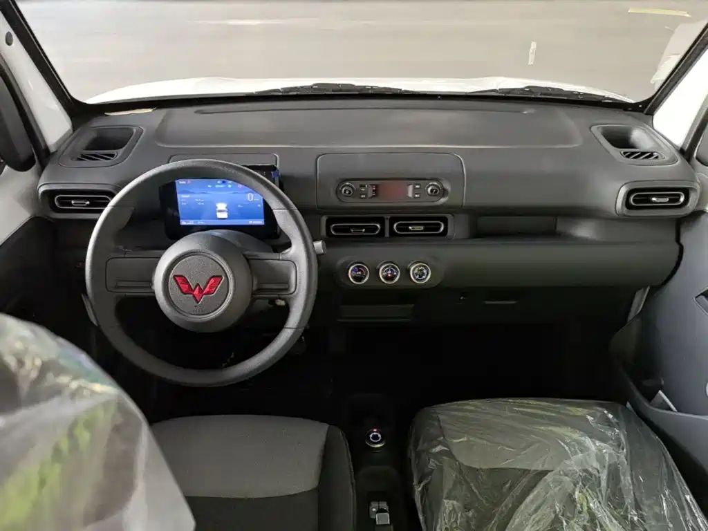 Wuling Motors Wuling Zhiguang NEV 2026 2025 Model 305km Base Version