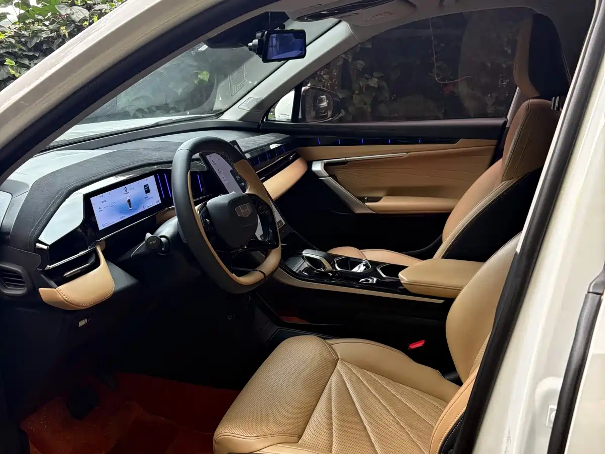 Geely Boyue L 2023 2023 1.5TD DCT Luxury Model