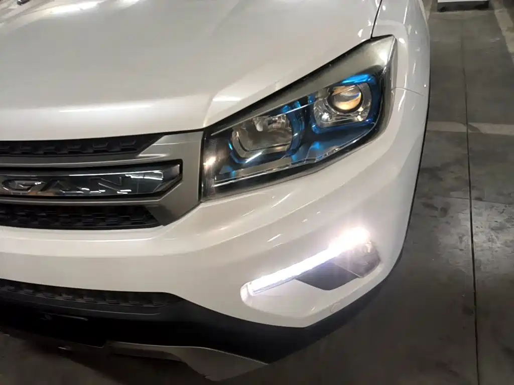 Фото 24 - Changan CS75