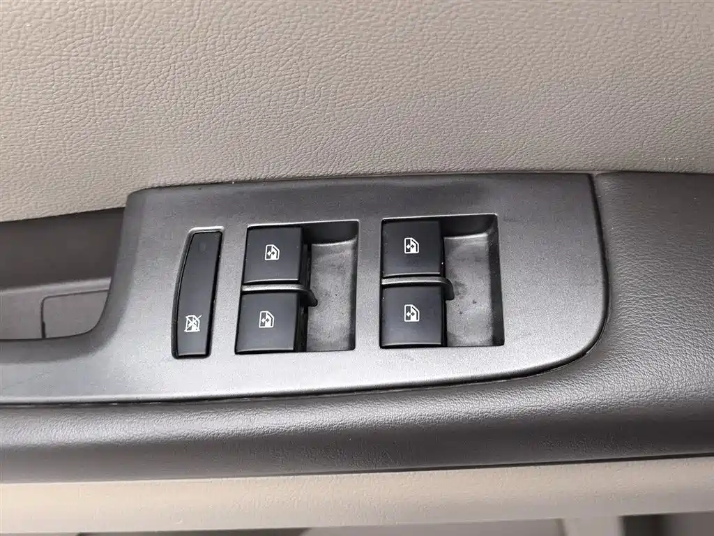 Buick GL8 2013 3.0L XT Luxury Business Flagship Edition фото 9