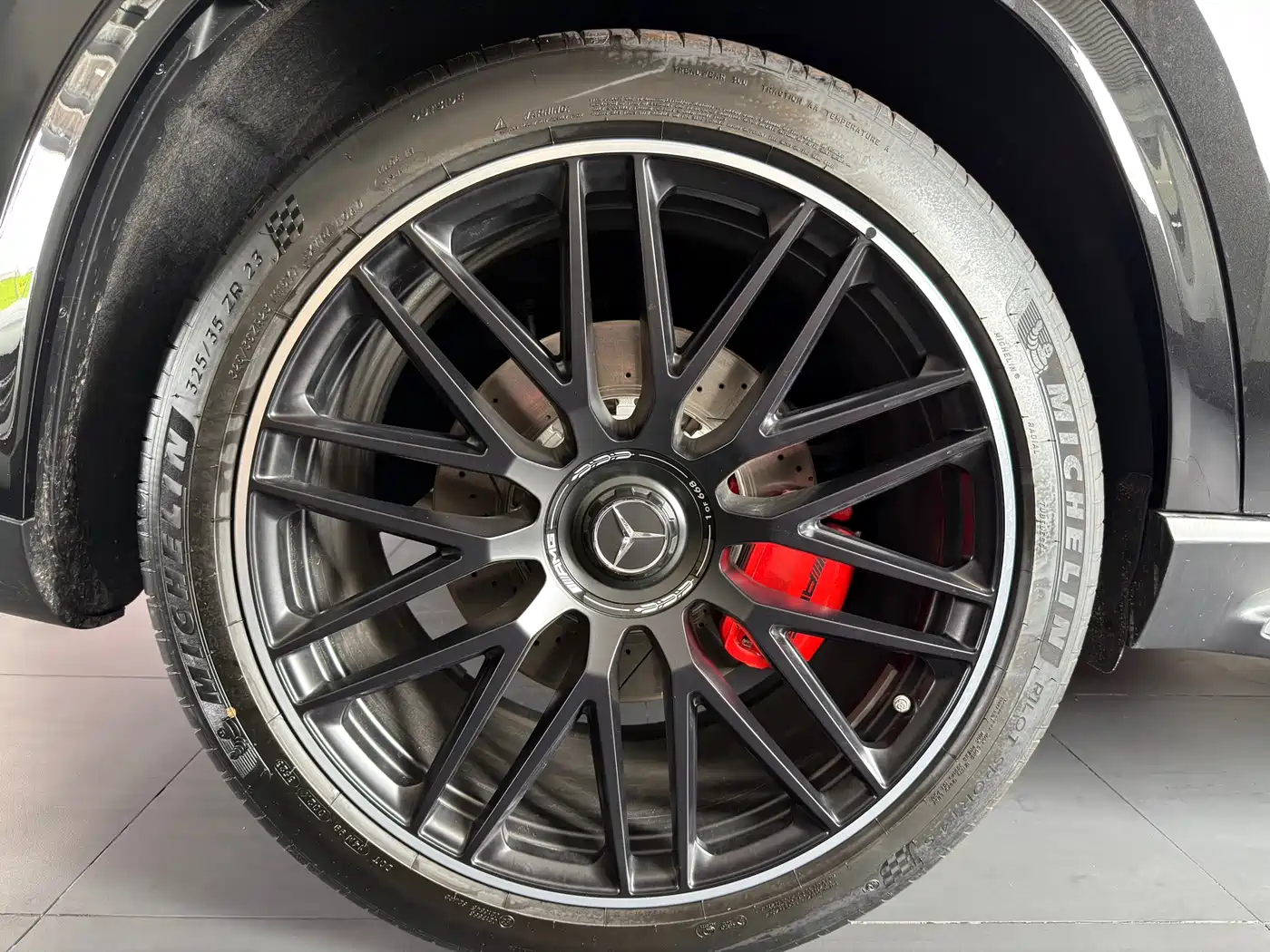 MERCEDES-BENZ GLS AMG