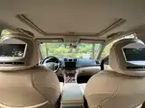 Photo 10 - Toyota Highlander