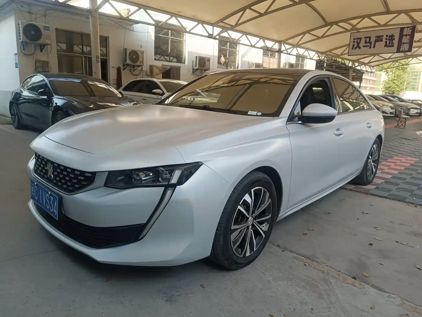 PEUGEOT 508