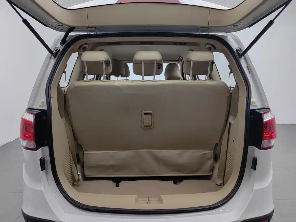 Baojun 730 2014 2014 1.5L Manual Comfort 7-seater