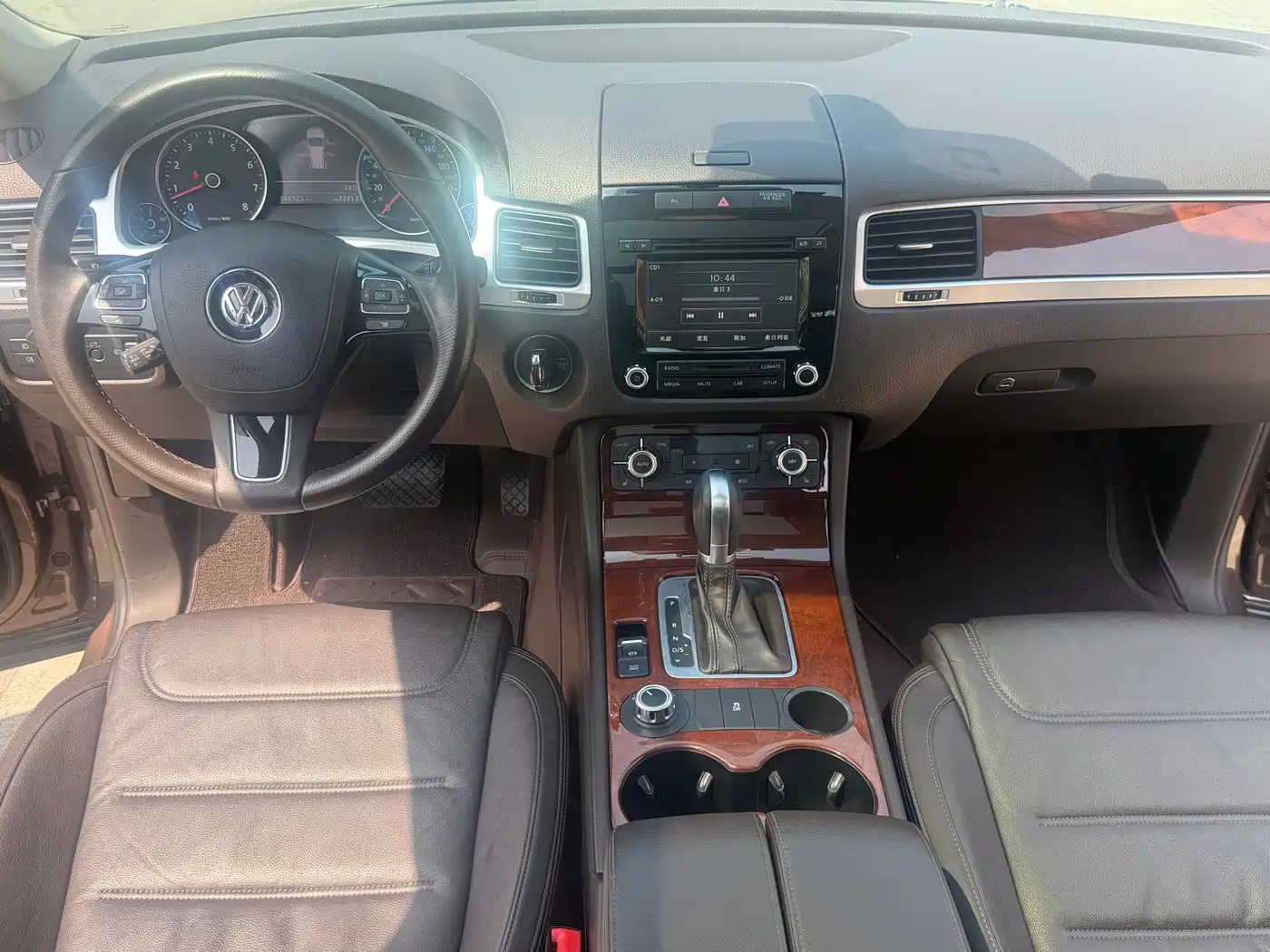 Volkswagen Touareg 2011 3.0TSI Standard фото 15