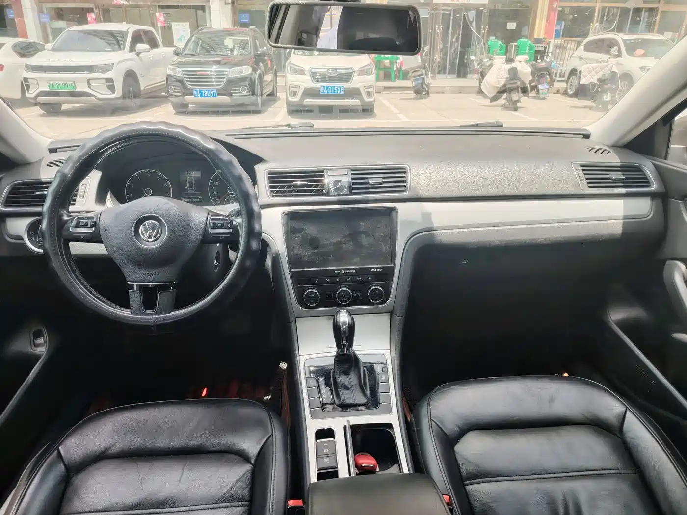 Volkswagen Passat 2015 1.8TSI DSG Honor Edition фото 7