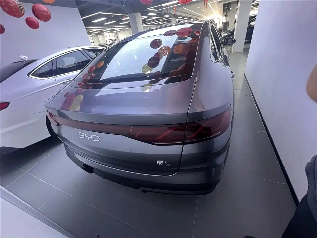BYD Qin L 2024 DM-i 120KM Leading фото 6