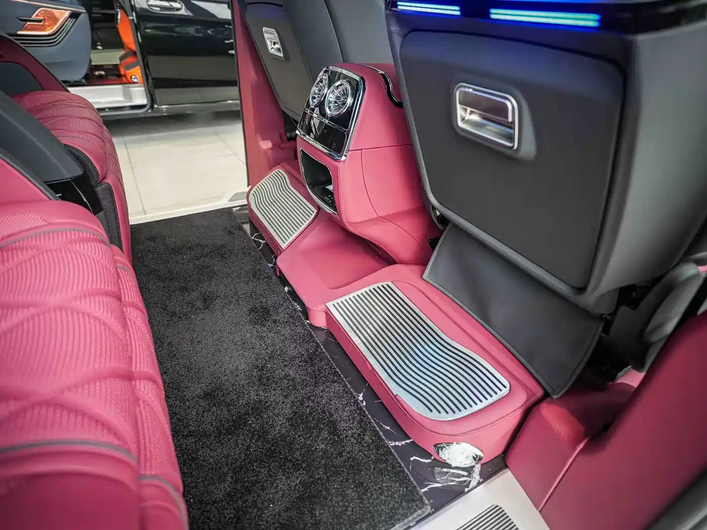Mercedes-Benz Vito 2026 2024 2.0T Business 7-Seater