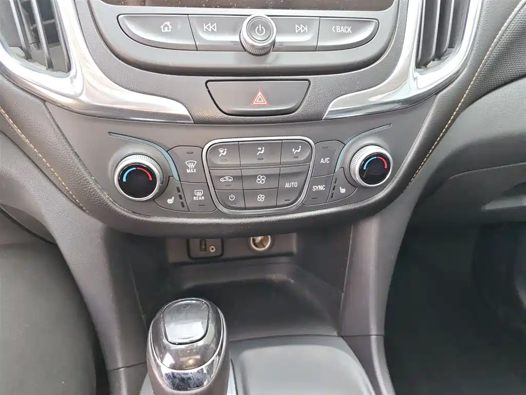 Chevrolet Equinox 2018 535T Automatic Control Edition фото 9