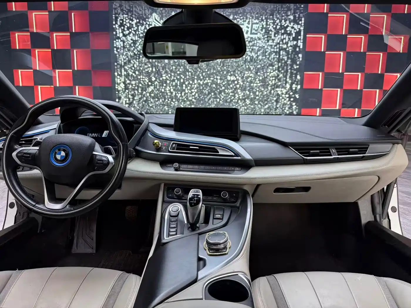 BMW i8 2014 Standard фото 12