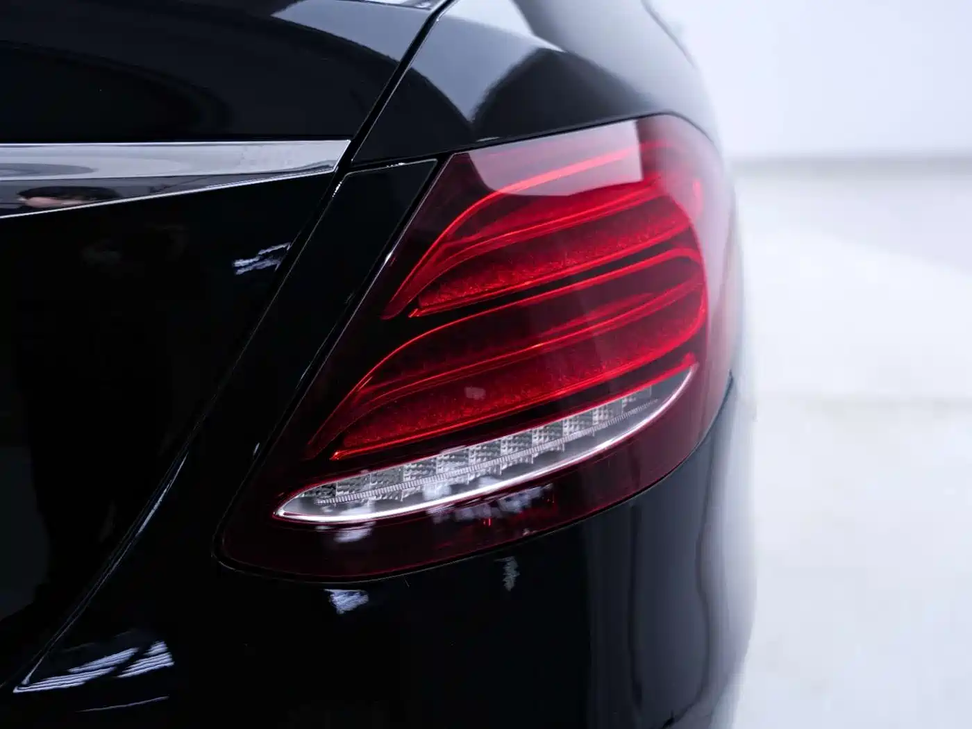 Mercedes-Benz E-Class 2019 Facelift E 300 L Sport Luxury фото 18